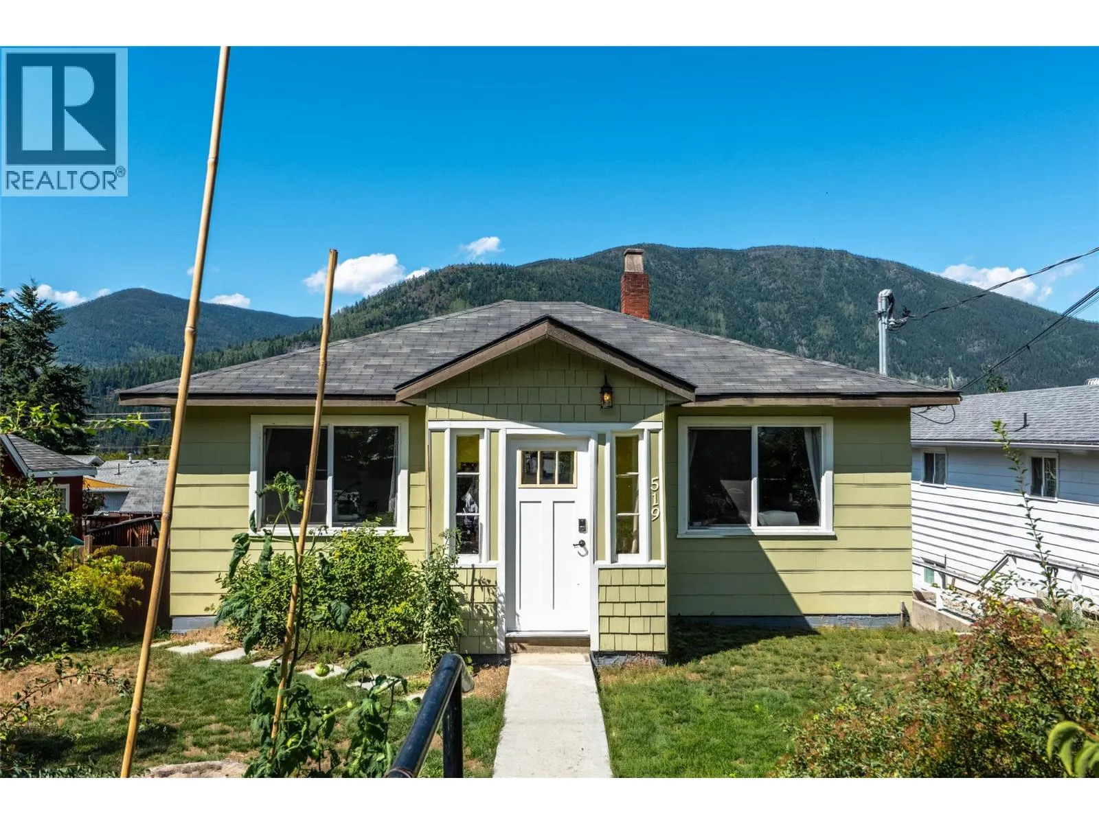 519 ROBSON Street
