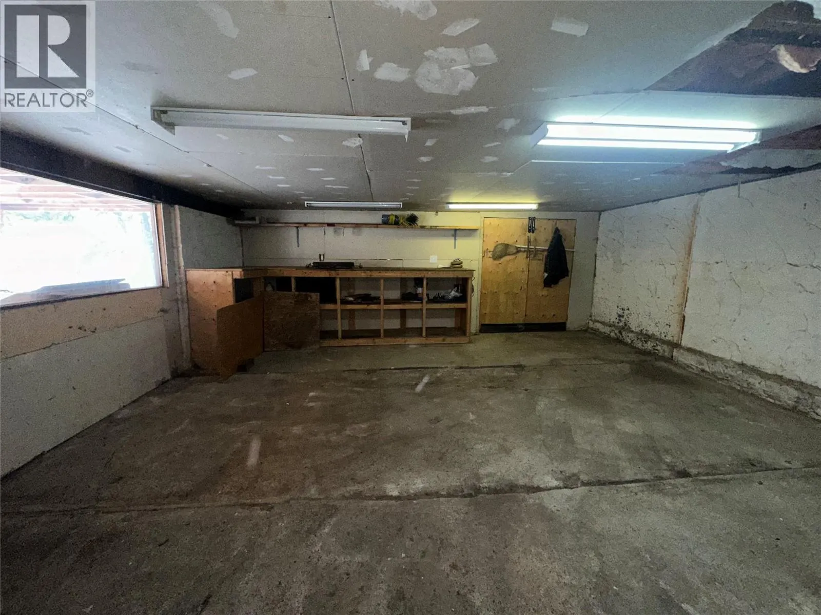 2236 OJIBWAY Road
