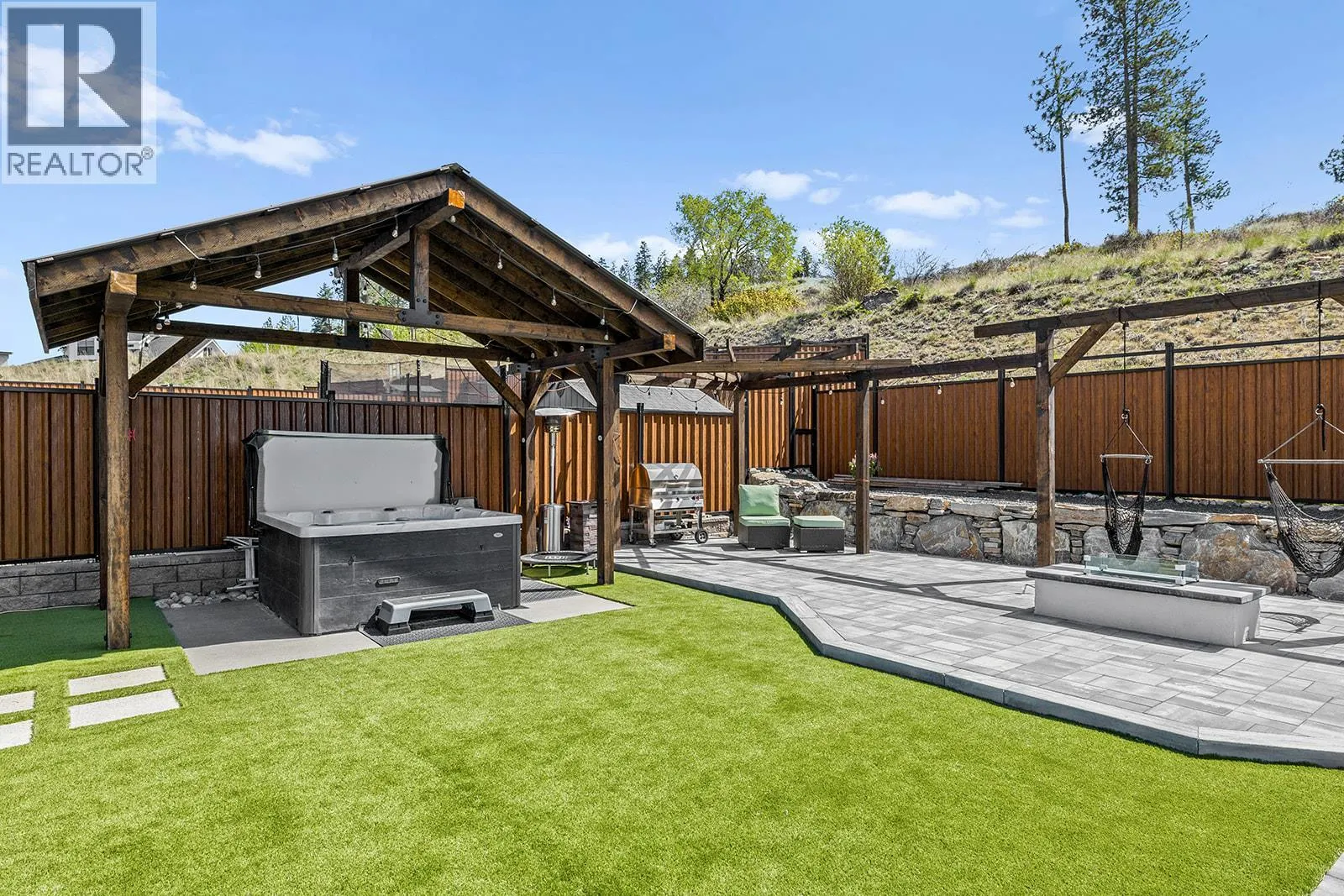 443 Redtail Court
