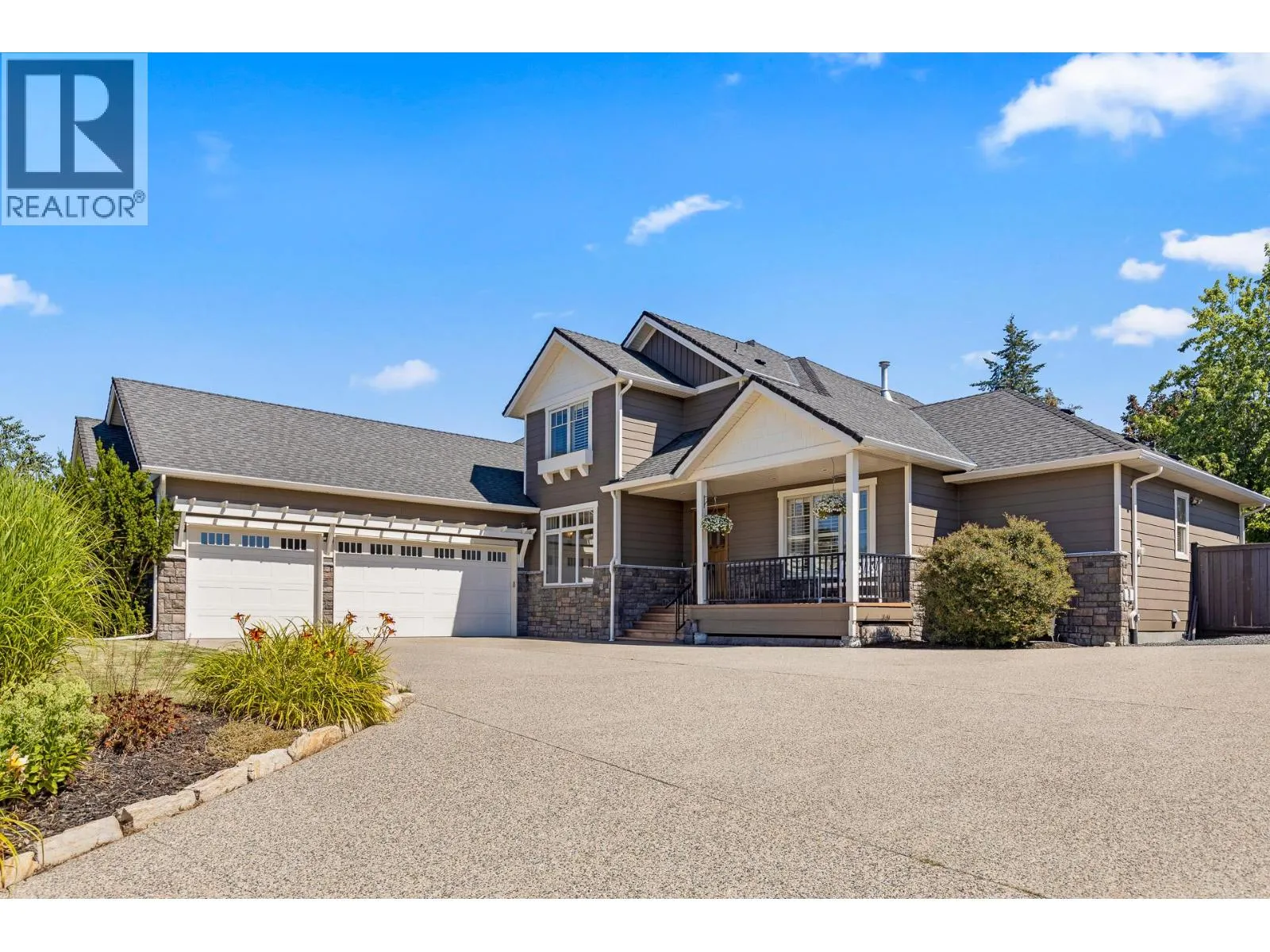 1511 Woodridge Road