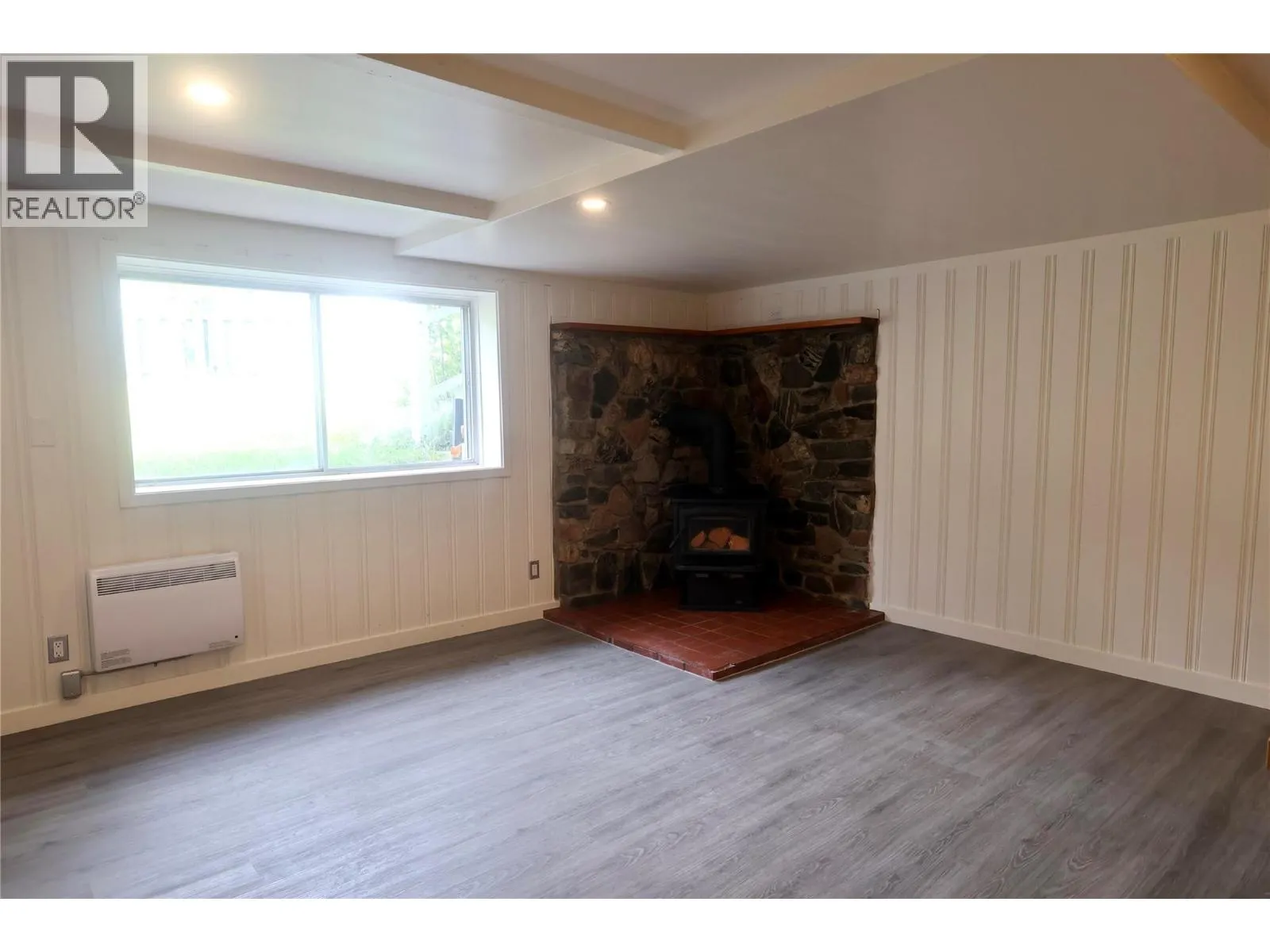 1229 ALEXANDER Drive