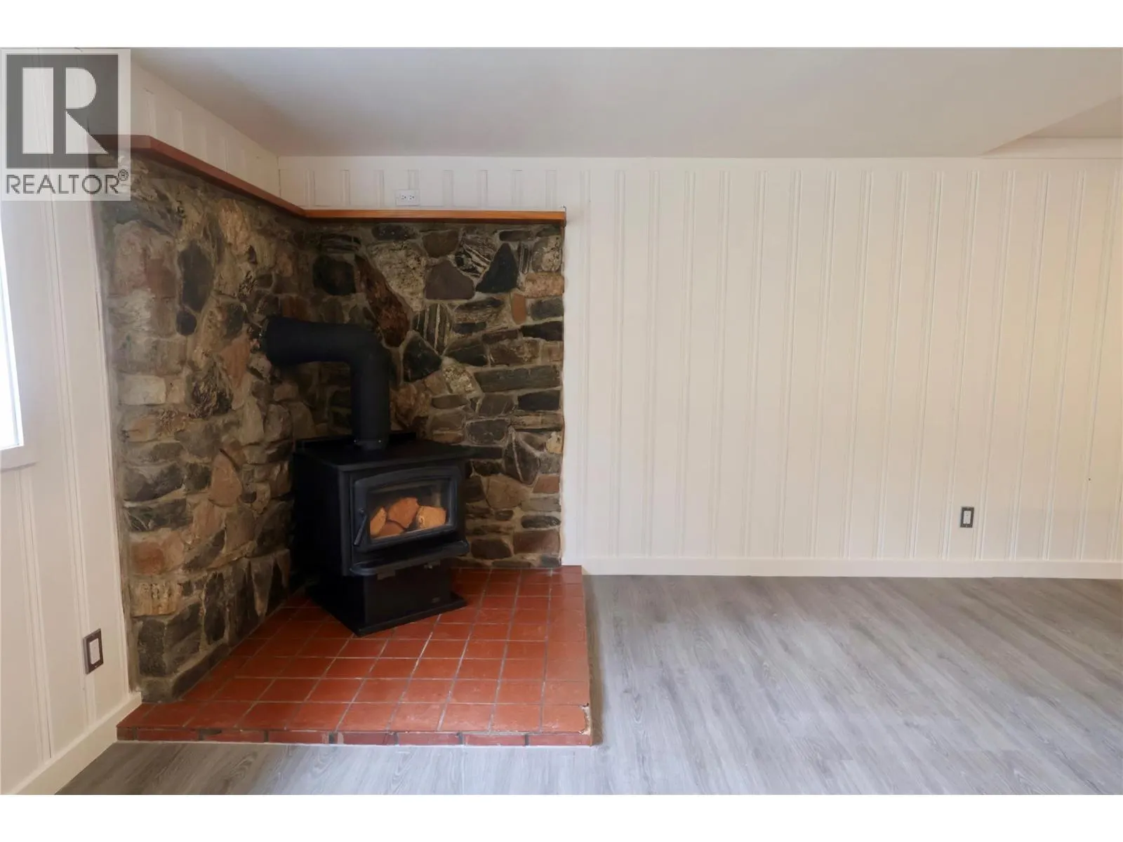 1229 ALEXANDER Drive