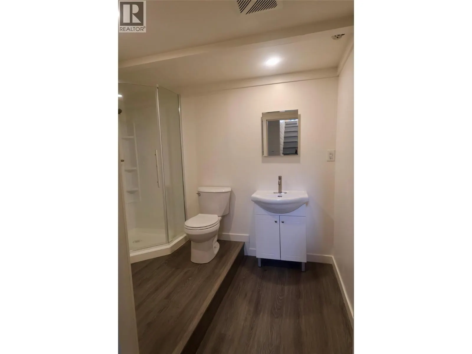 1229 ALEXANDER Drive