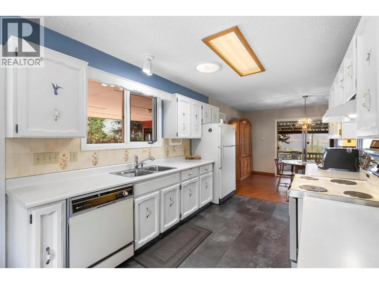 4980 Chute Lake Road