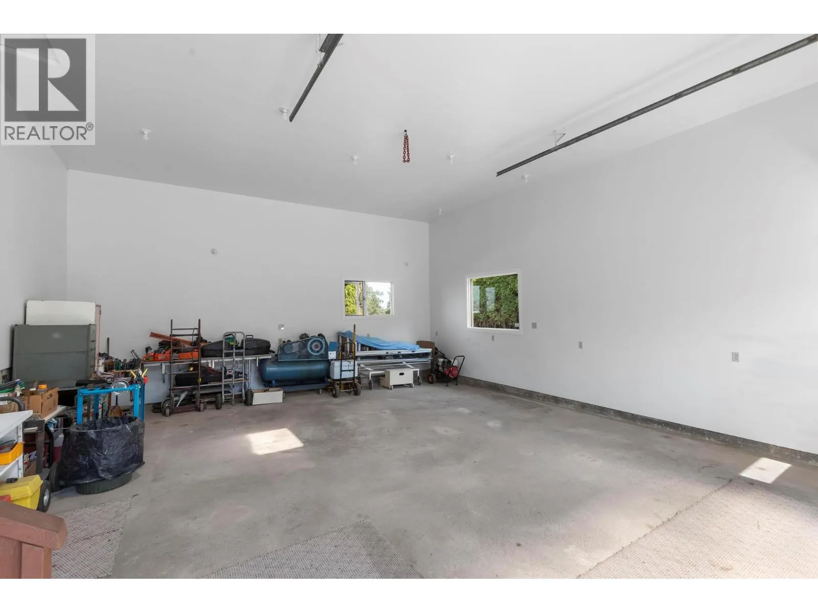 4980 Chute Lake Road