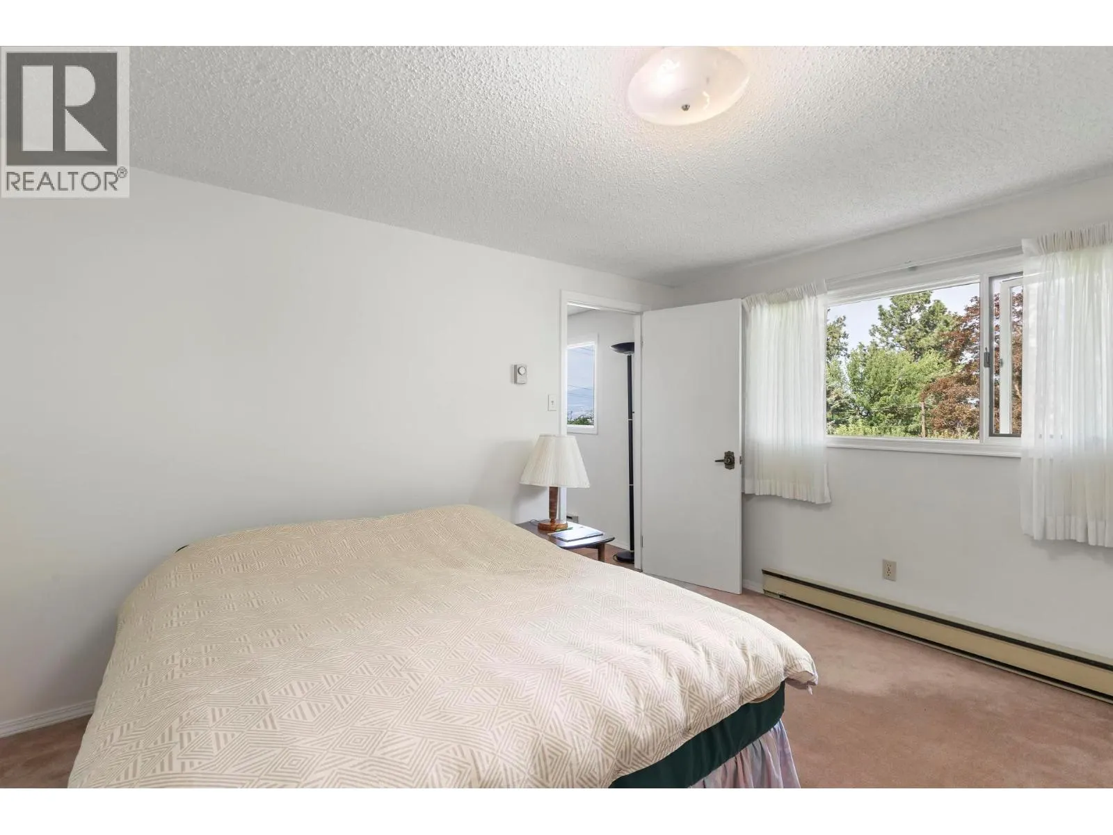 4980 Chute Lake Road