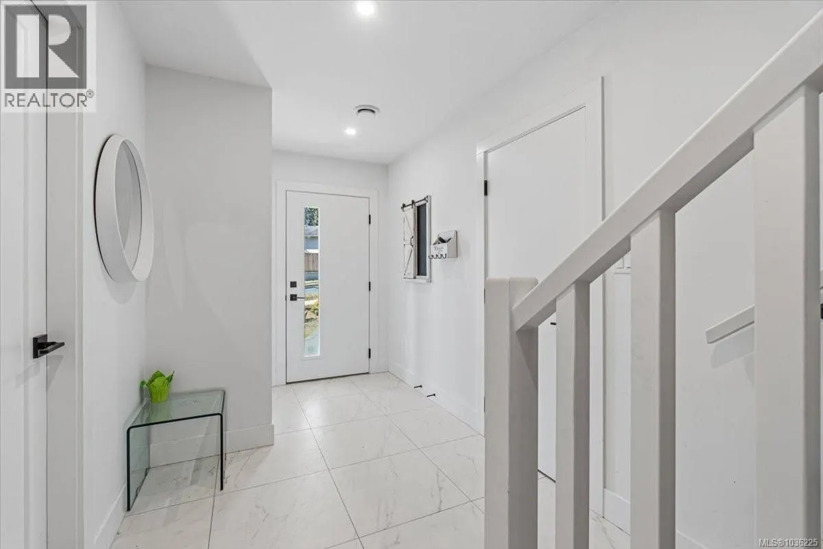 386 Avaani Way