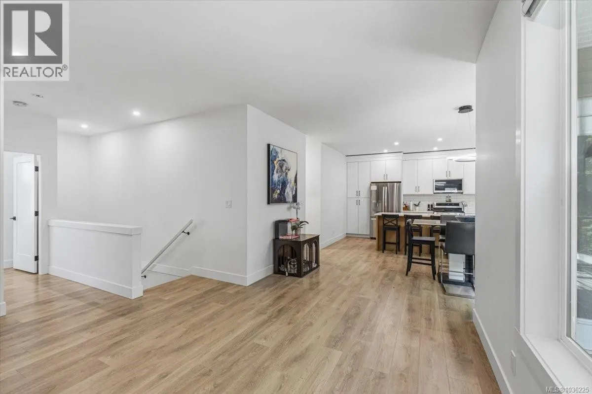 386 Avaani Way