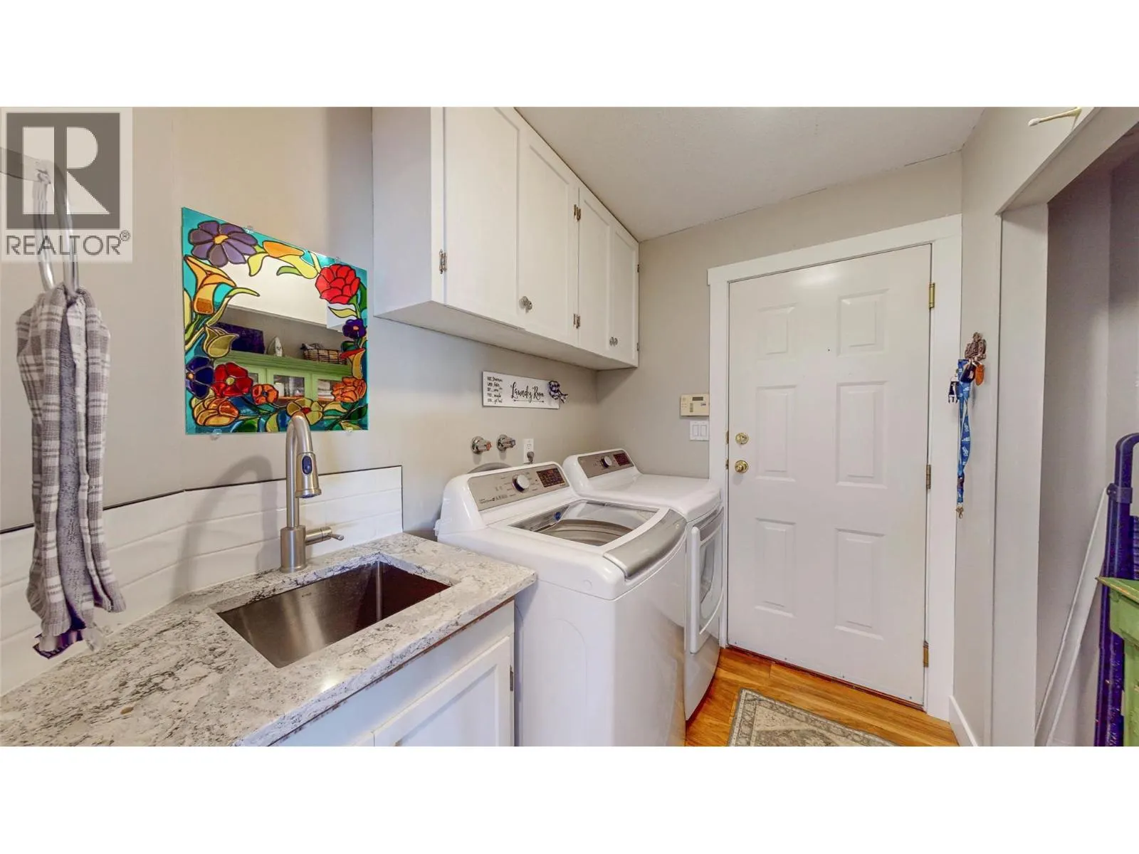 5896 FAIRVIEW Place