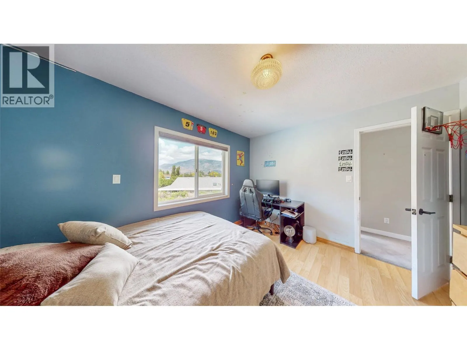 5896 FAIRVIEW Place