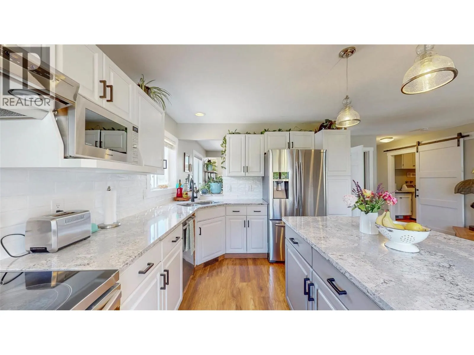 5896 FAIRVIEW Place