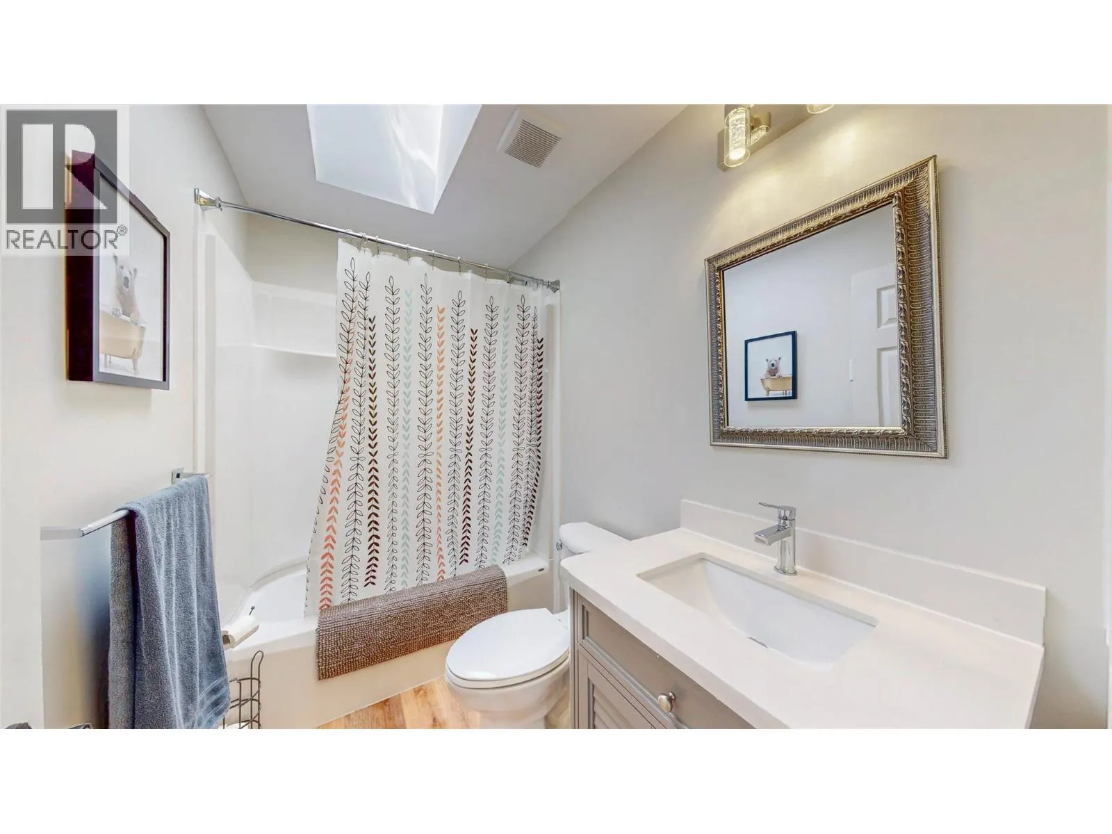 5896 FAIRVIEW Place