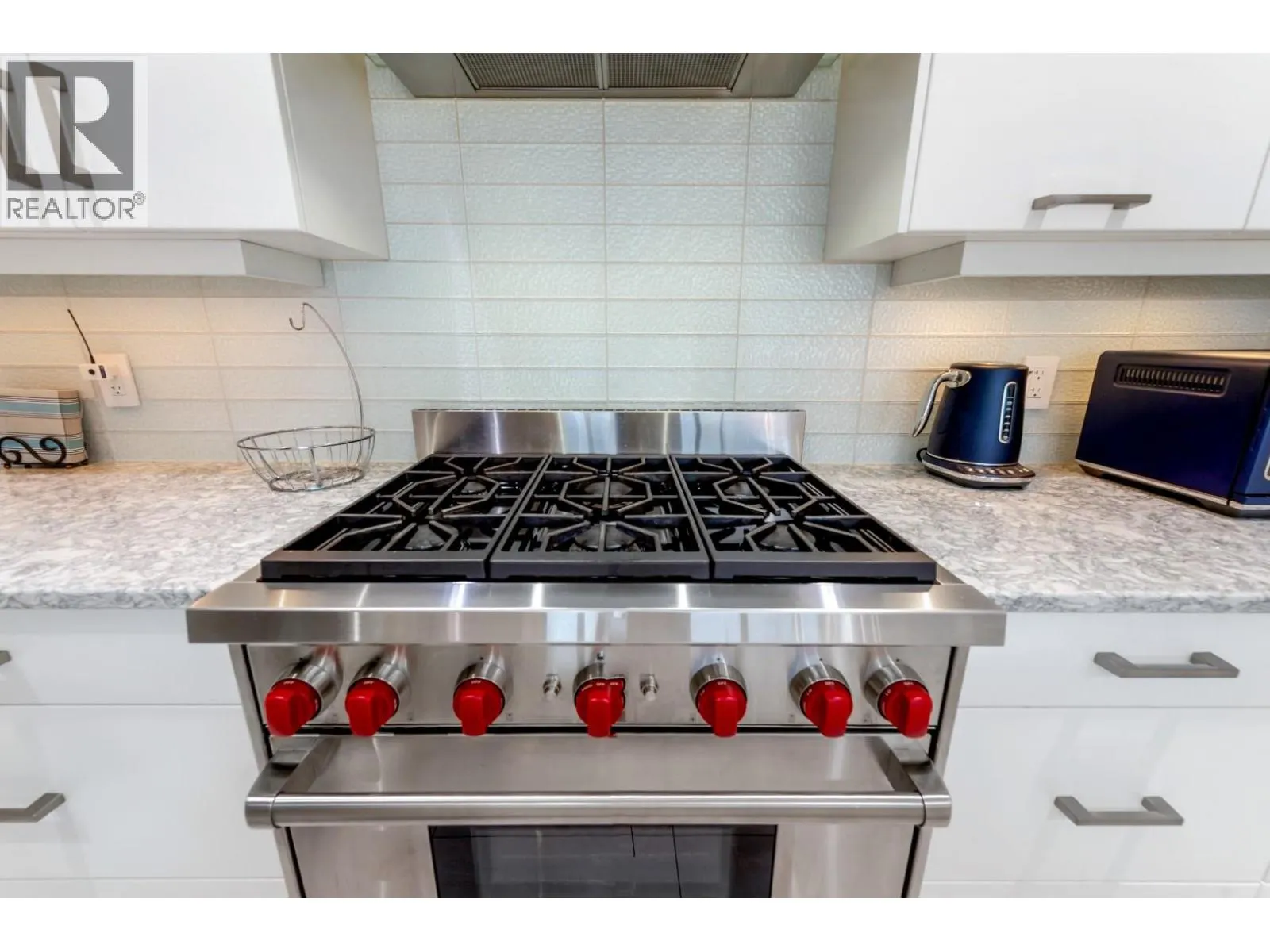 3756 Lakeshore Road Unit# 4