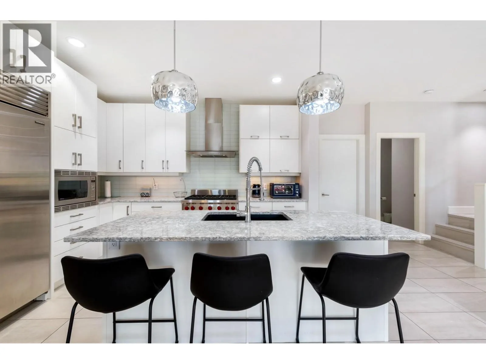 3756 Lakeshore Road Unit# 4