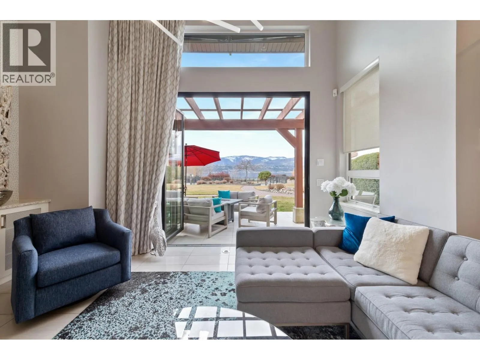 3756 Lakeshore Road Unit# 4