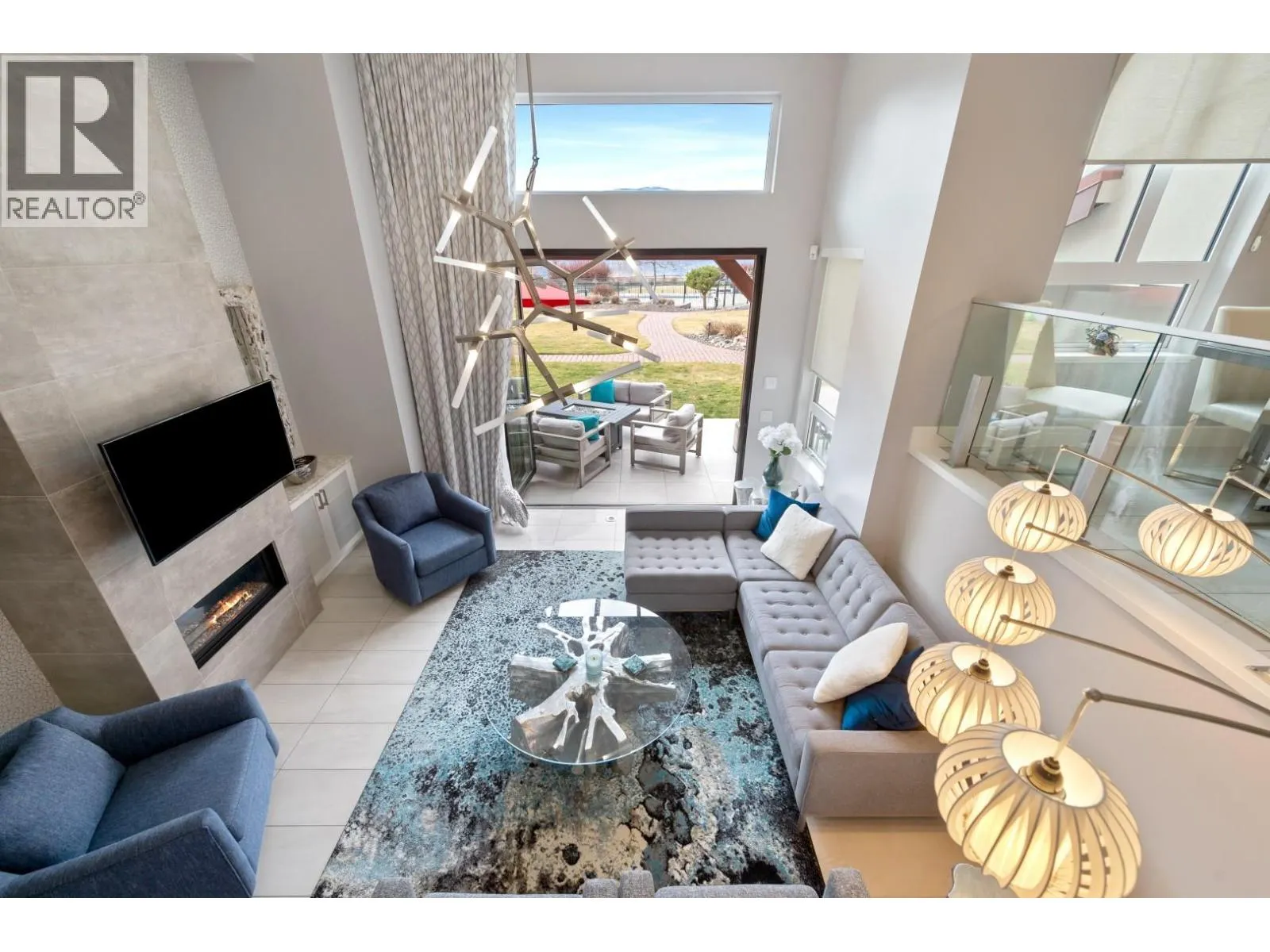 3756 Lakeshore Road Unit# 4