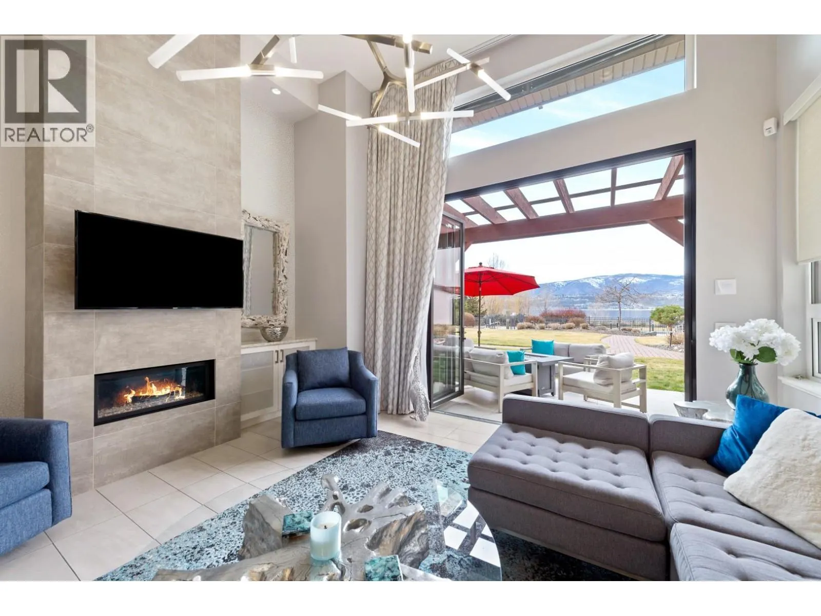 3756 Lakeshore Road Unit# 4