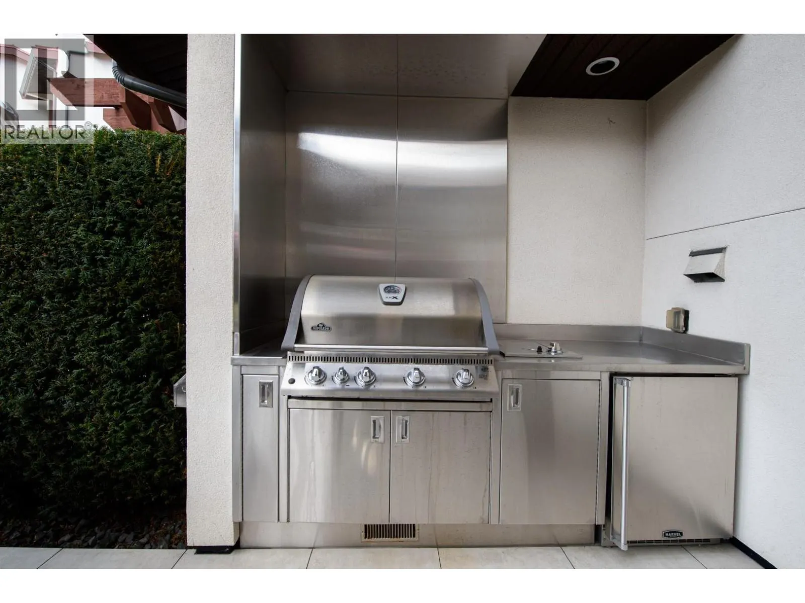 3756 Lakeshore Road Unit# 4