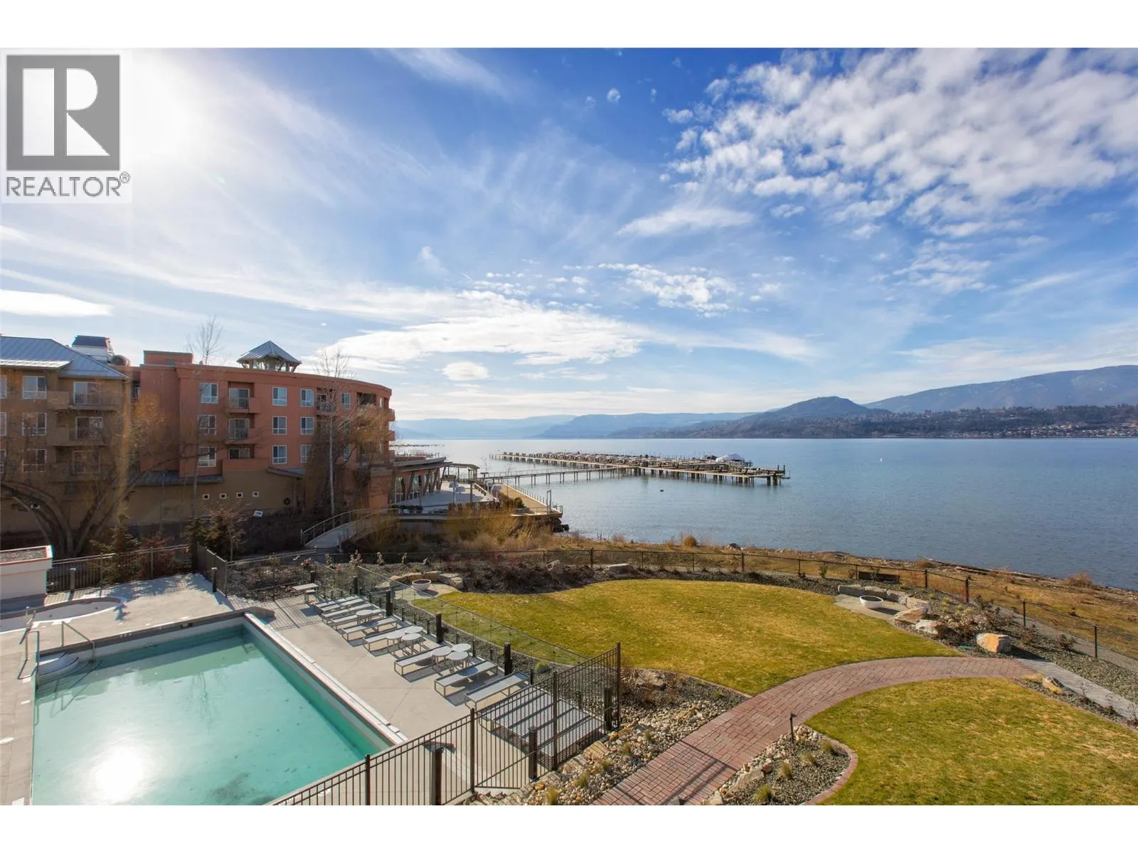 3756 Lakeshore Road Unit# 4
