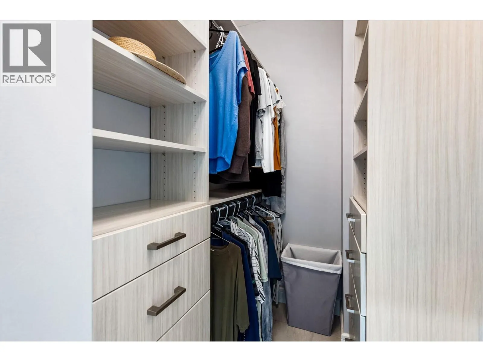 3756 Lakeshore Road Unit# 4