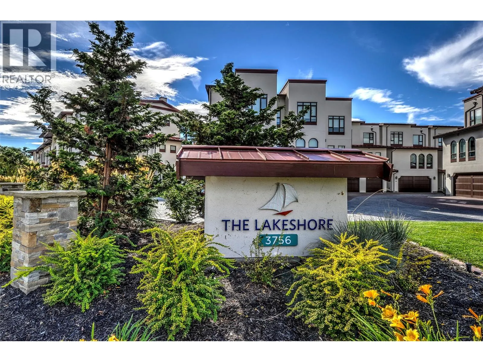 3756 Lakeshore Road Unit# 4