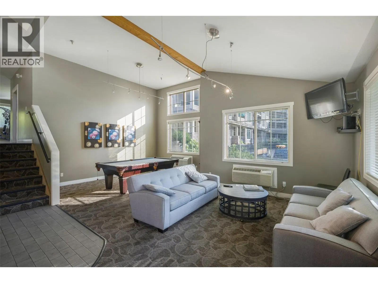 3733 Casorso Road Unit# 407
