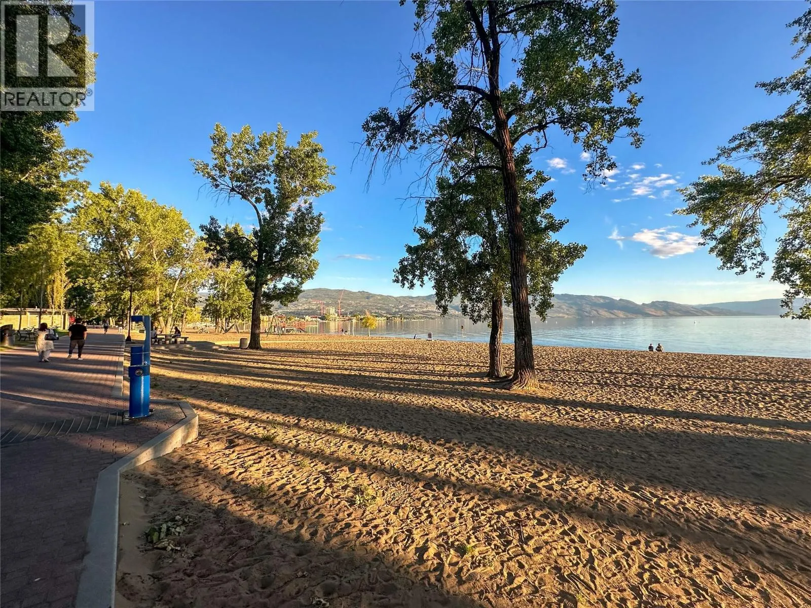 3733 Casorso Road Unit# 407