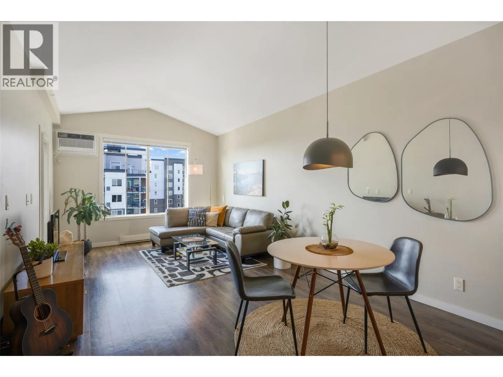 3733 Casorso Road Unit# 407