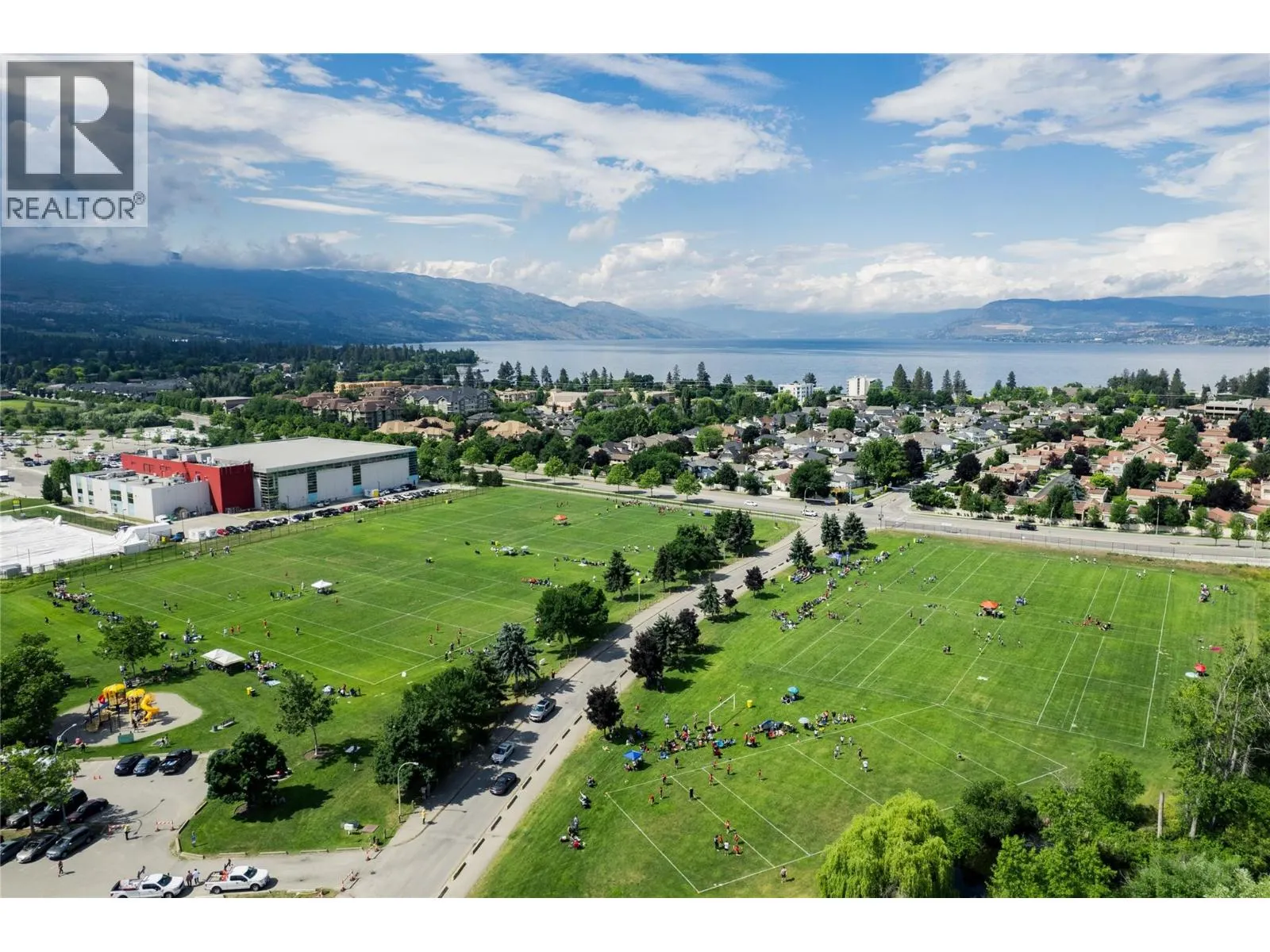 3733 Casorso Road Unit# 407