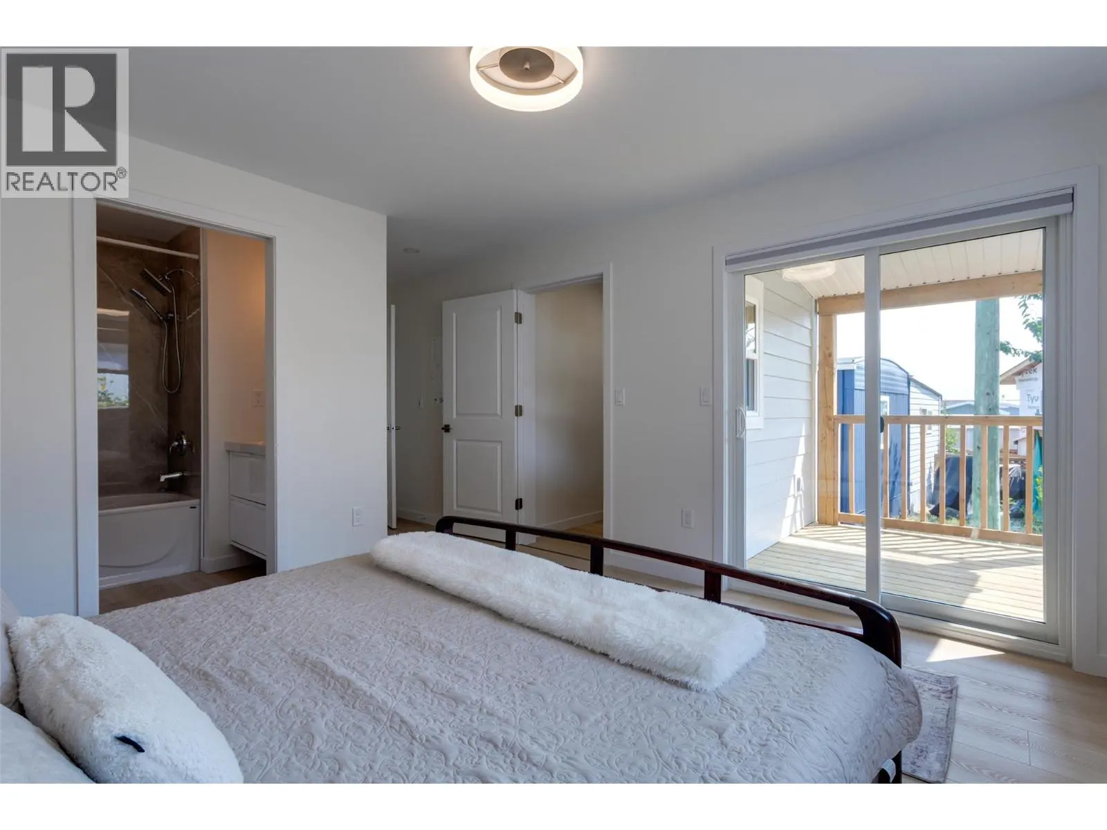 6711 Hwy 97 South Highway Unit# 5