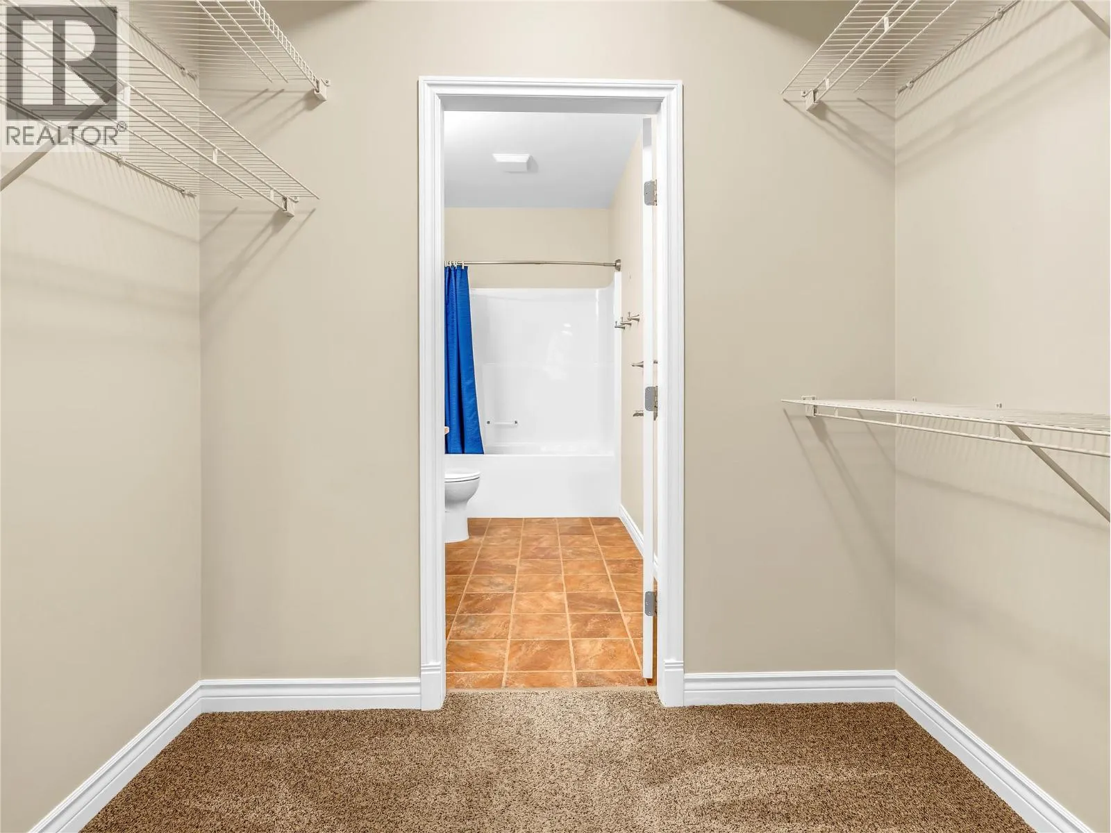 240 YORKTON Avenue Unit# 104