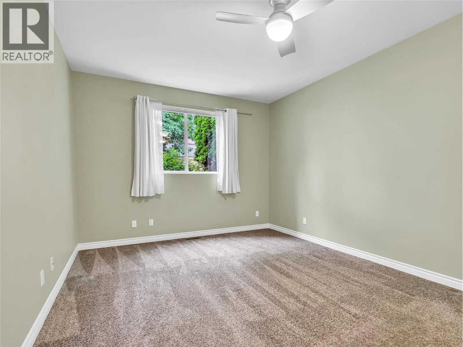 240 YORKTON Avenue Unit# 104