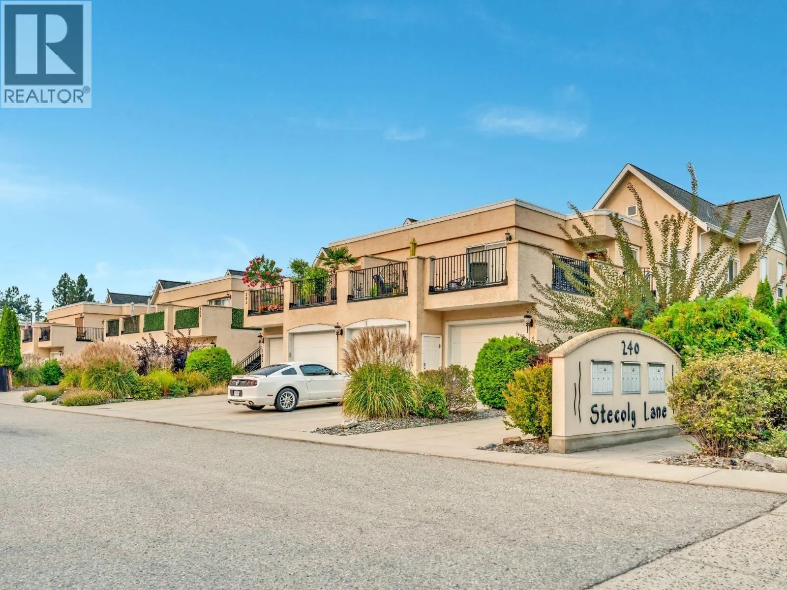240 YORKTON Avenue Unit# 104
