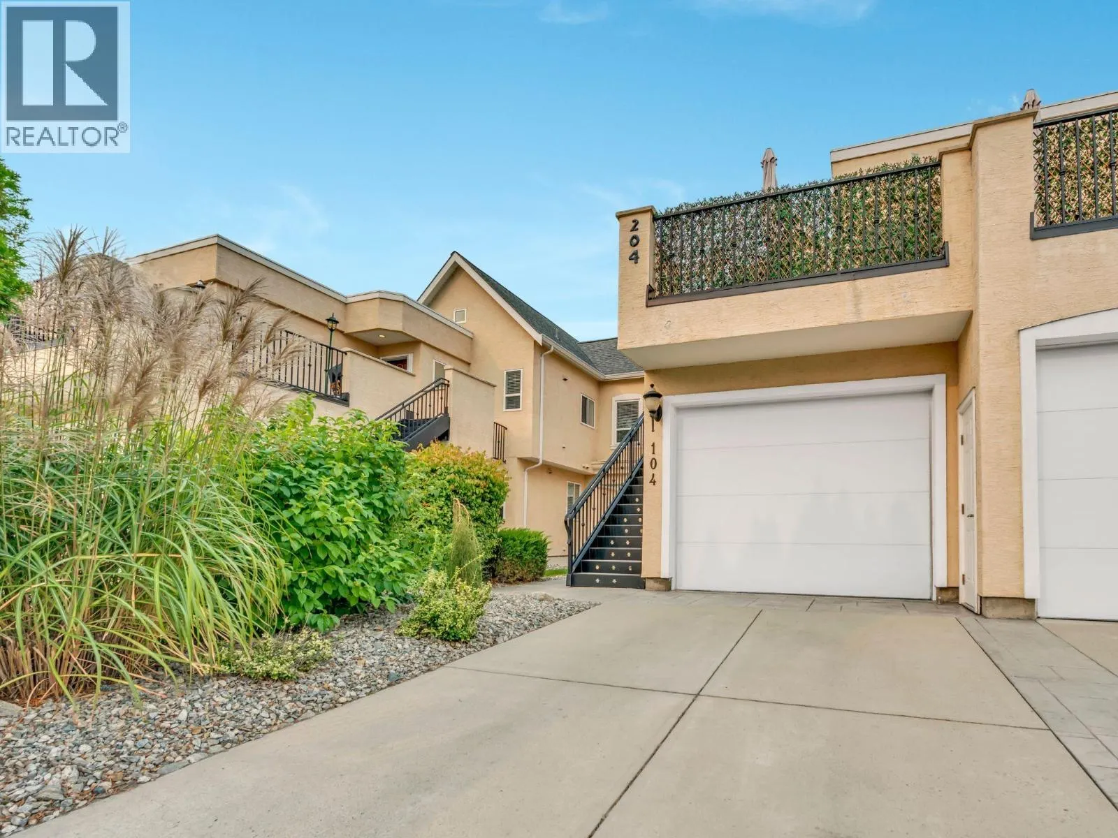 240 YORKTON Avenue Unit# 104