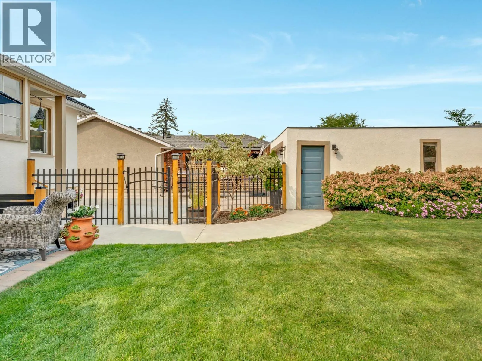 12411 Victoria Road S