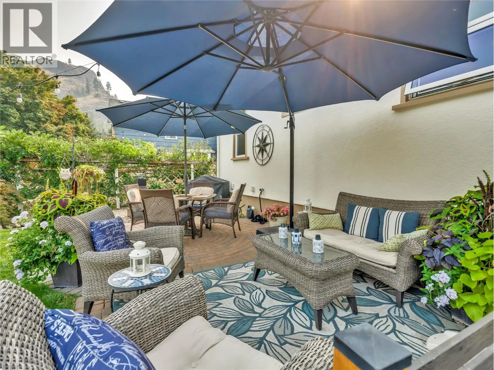 12411 Victoria Road S