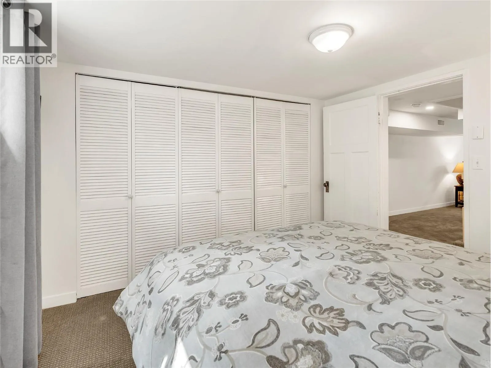 12411 Victoria Road S