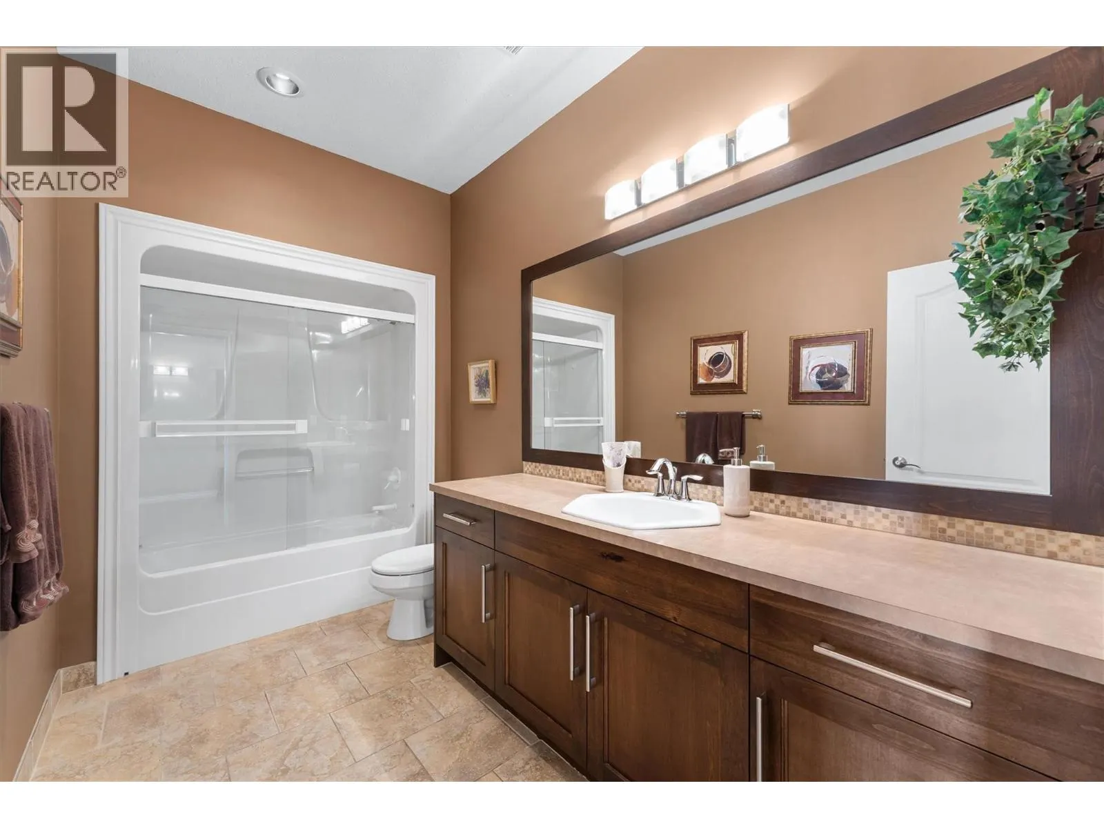 880 Christina Place Unit# 20