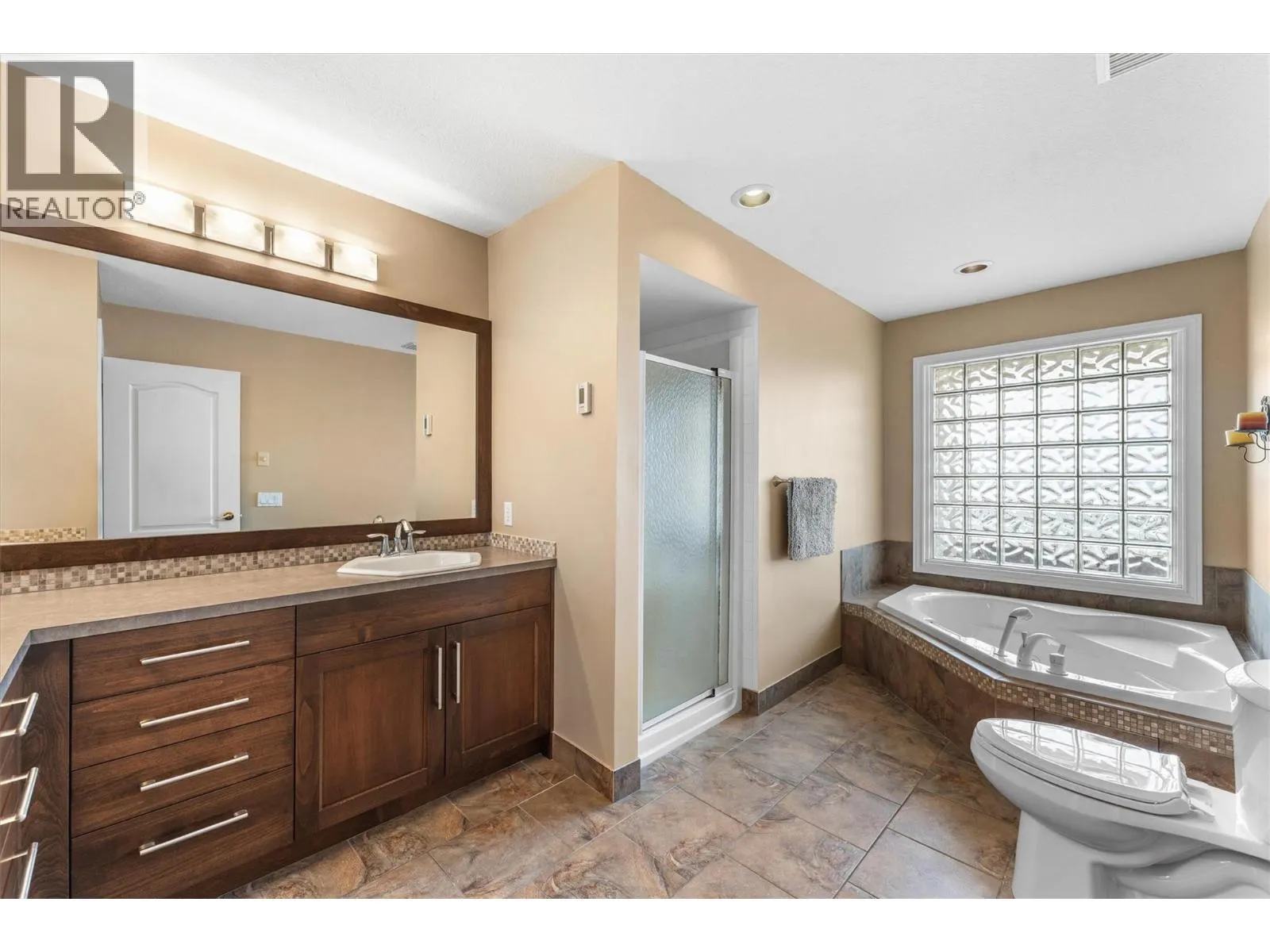 880 Christina Place Unit# 20