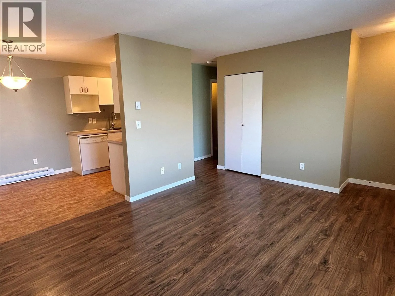 4305 Bellevue Drive Unit# 209