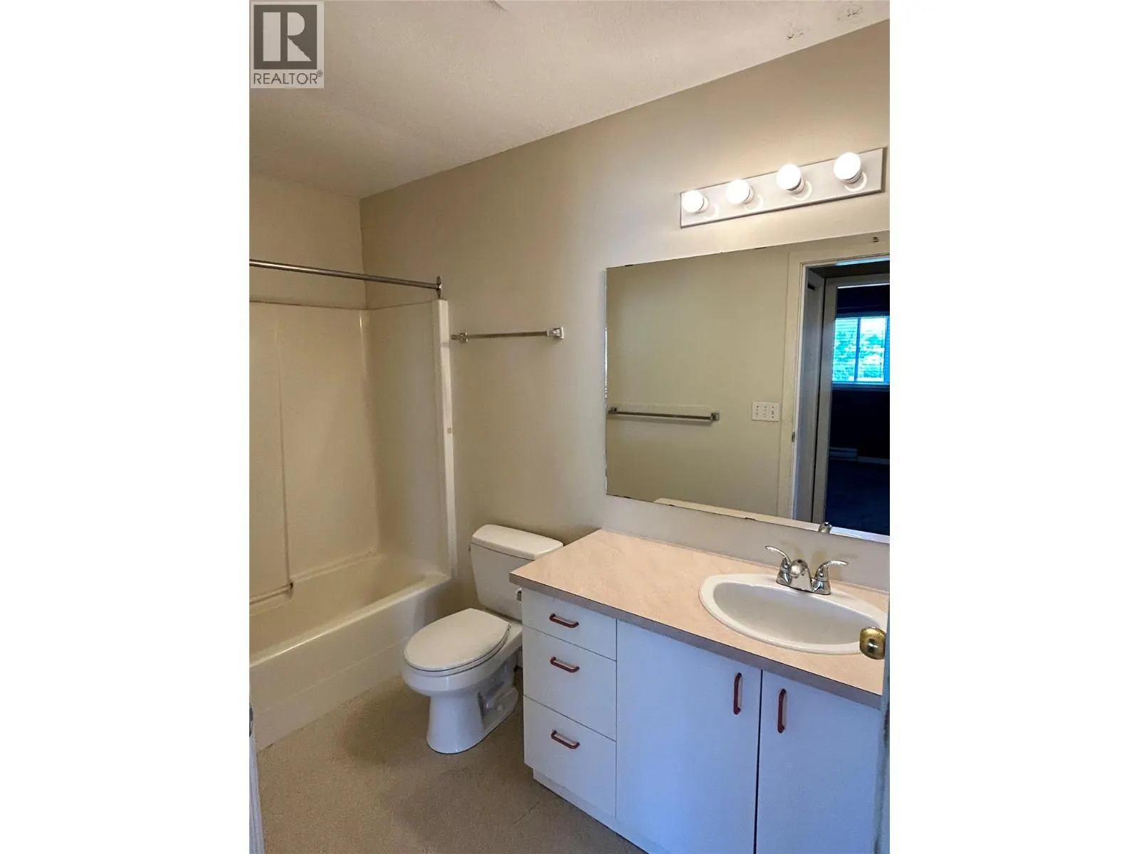 4305 Bellevue Drive Unit# 209