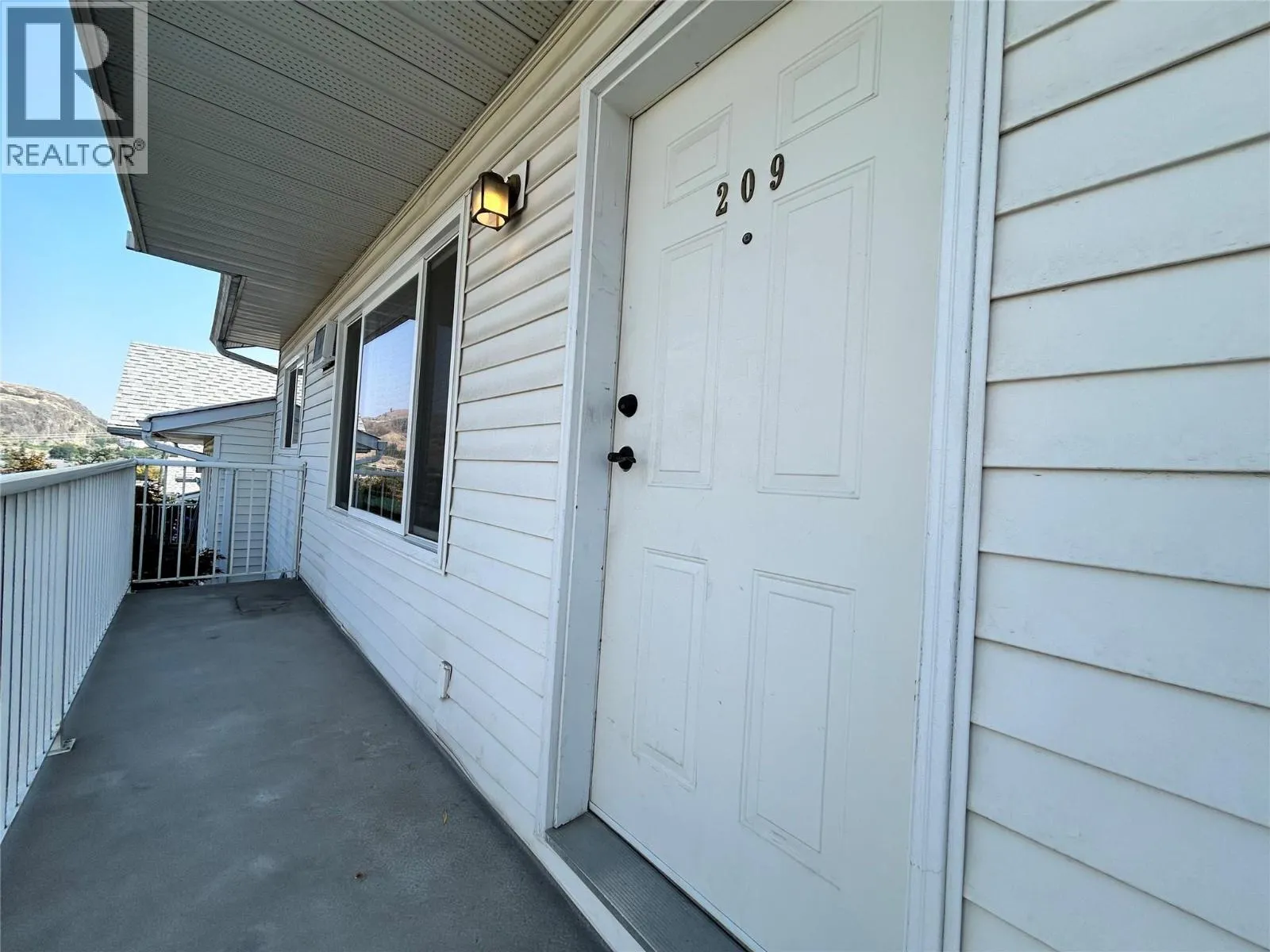 4305 Bellevue Drive Unit# 209