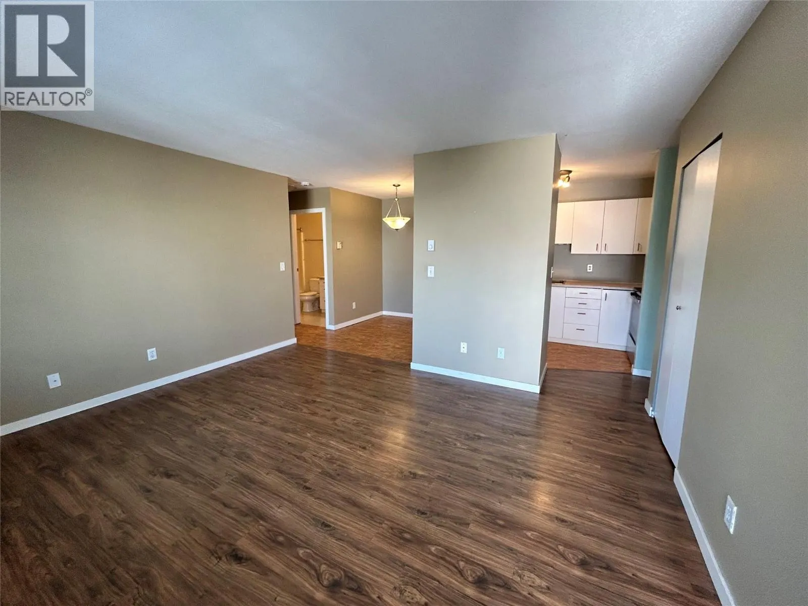 4305 Bellevue Drive Unit# 209