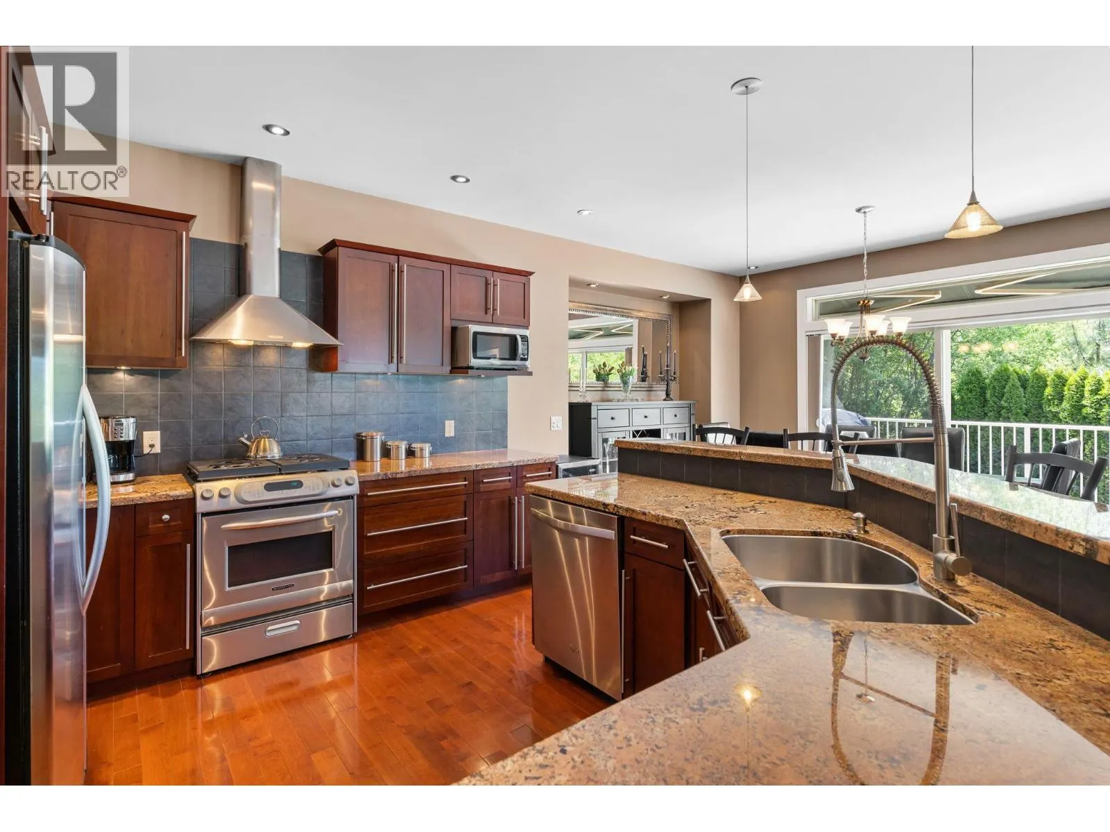 5200 Cobble Court