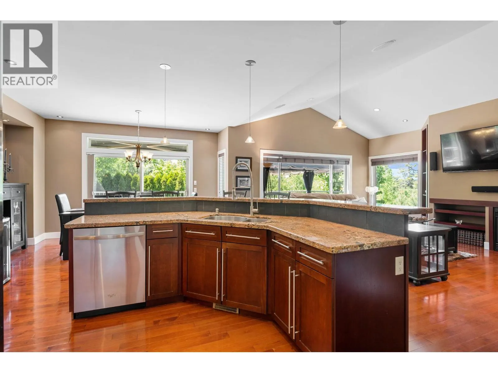 5200 Cobble Court
