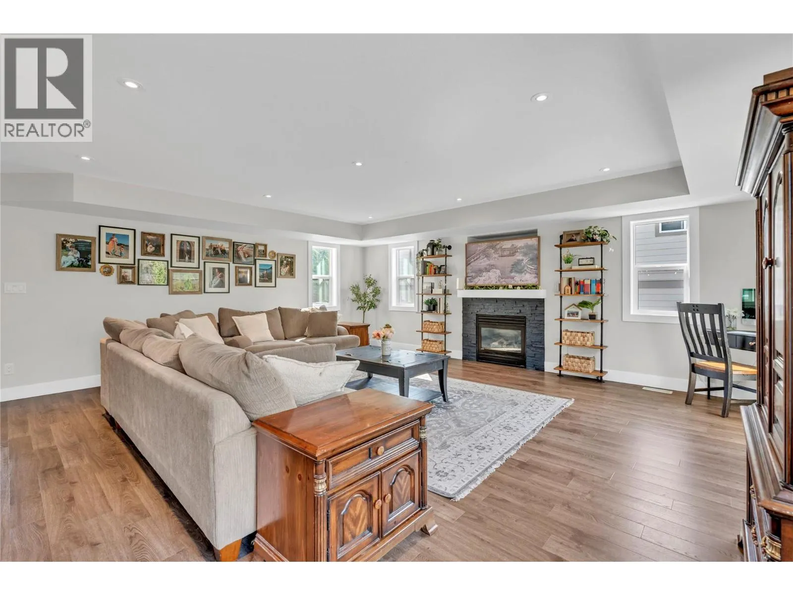 130 Walton Crescent