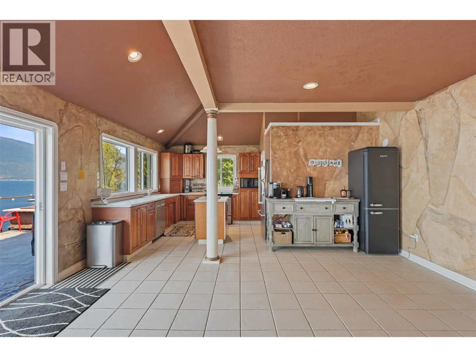 4071 REID Road