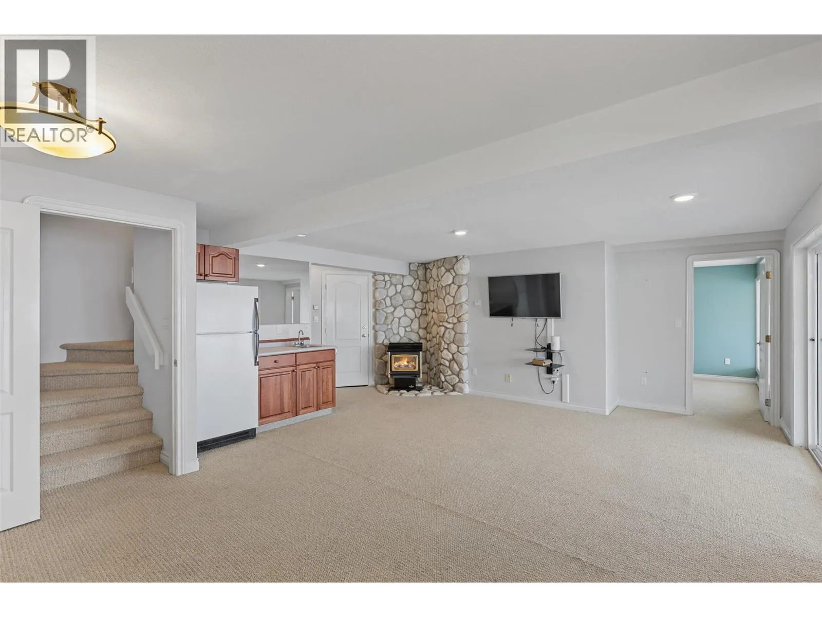 4071 REID Road
