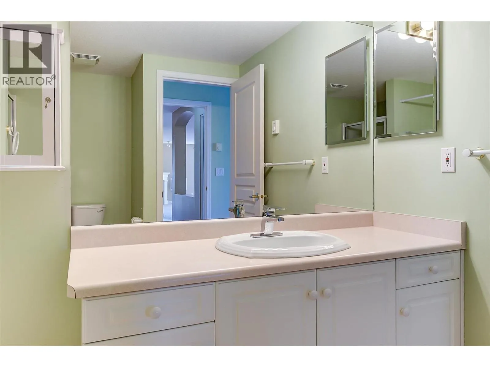 3890 Brown Road Unit# 204