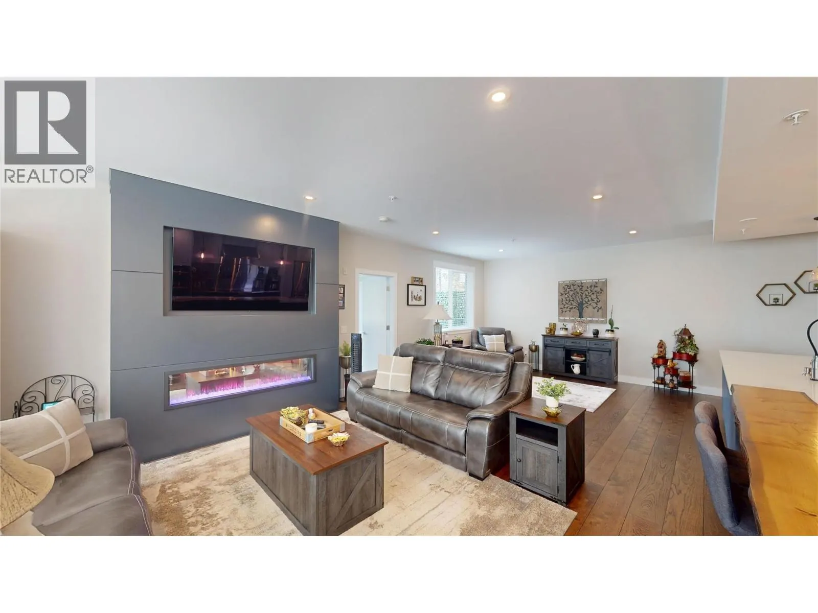 355 Legacy Lookout Unit# 211